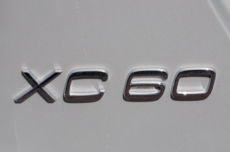  Volvo XC60 R-Design 2012 года  (фото 81 из 90)